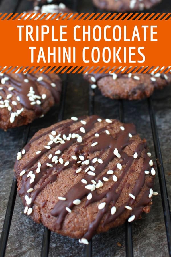 Triple Chocolate Tahini Cookies: the ultimate Vegan Chocolate Cookies! This easy cookies recipe may be an healthy one, it is still an incredibly indulgent and moorish one with not only one, not only two but 3 chocolate layers!