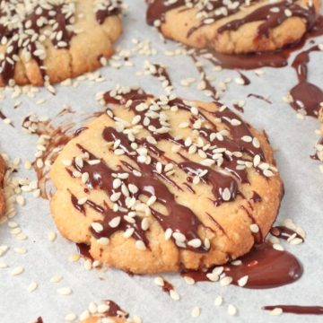 Vegan Almond Tahini Cookies