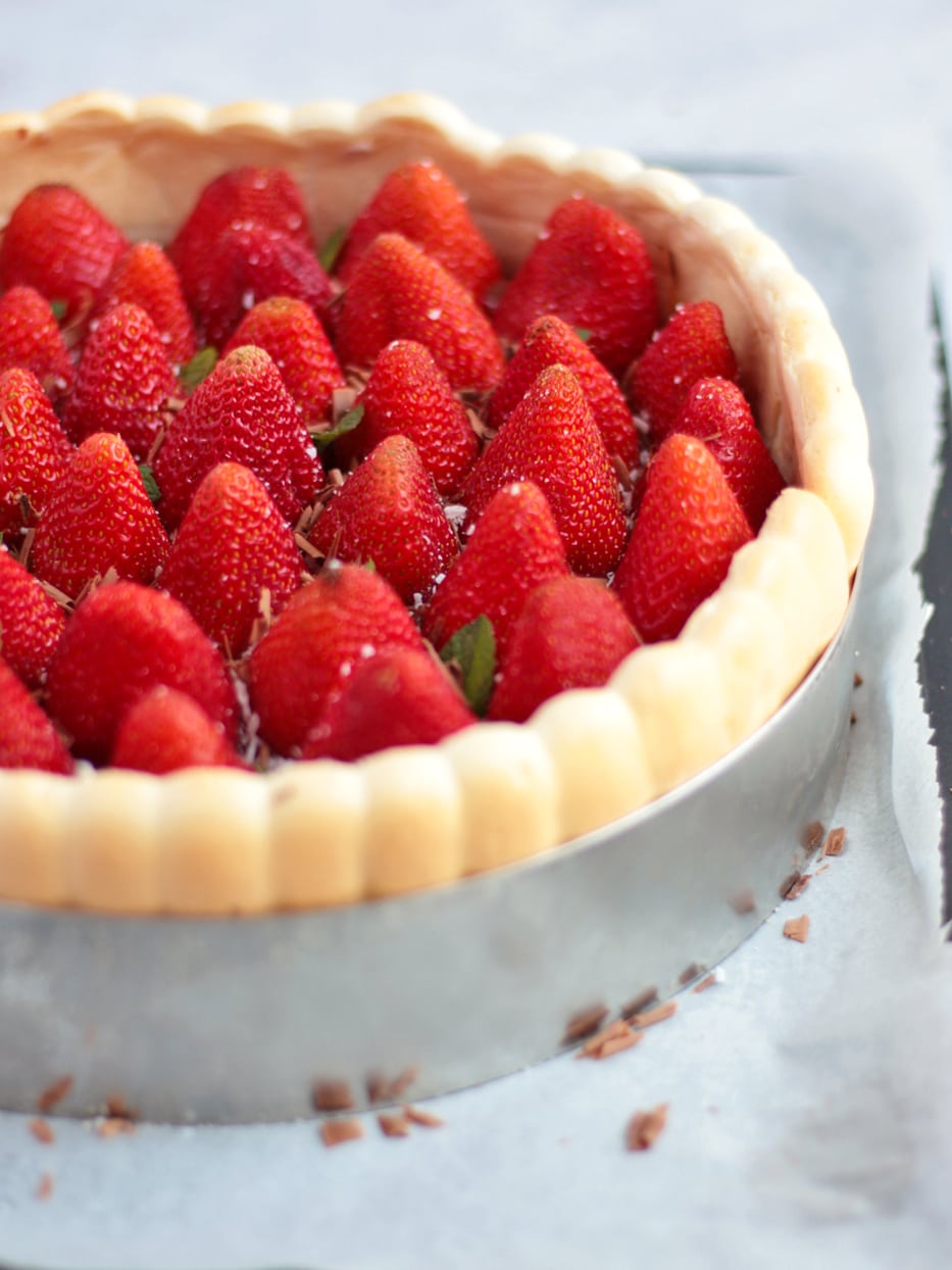 Close up on the cake in the pastry ring