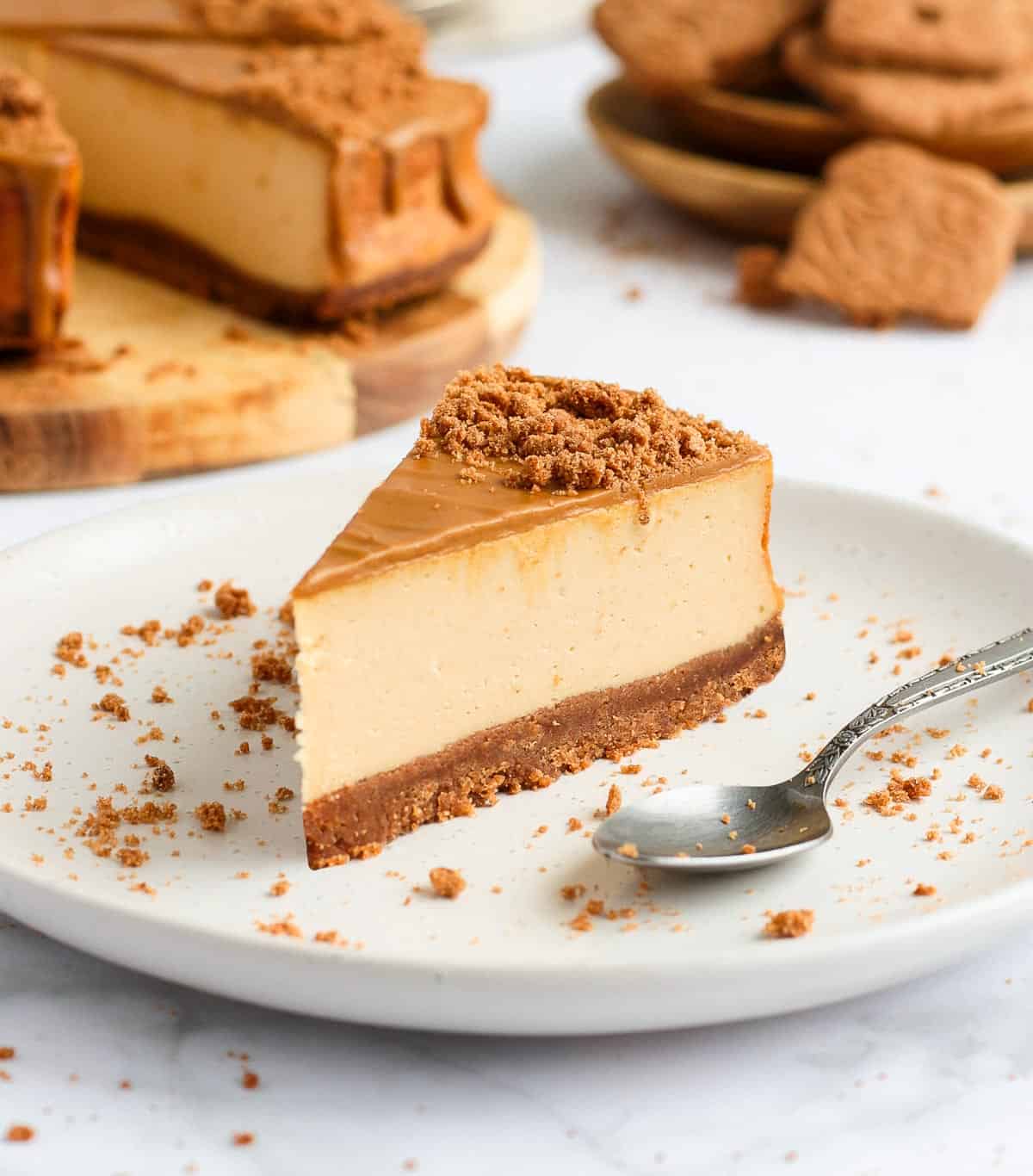 lotus biscoff baked cheesecake